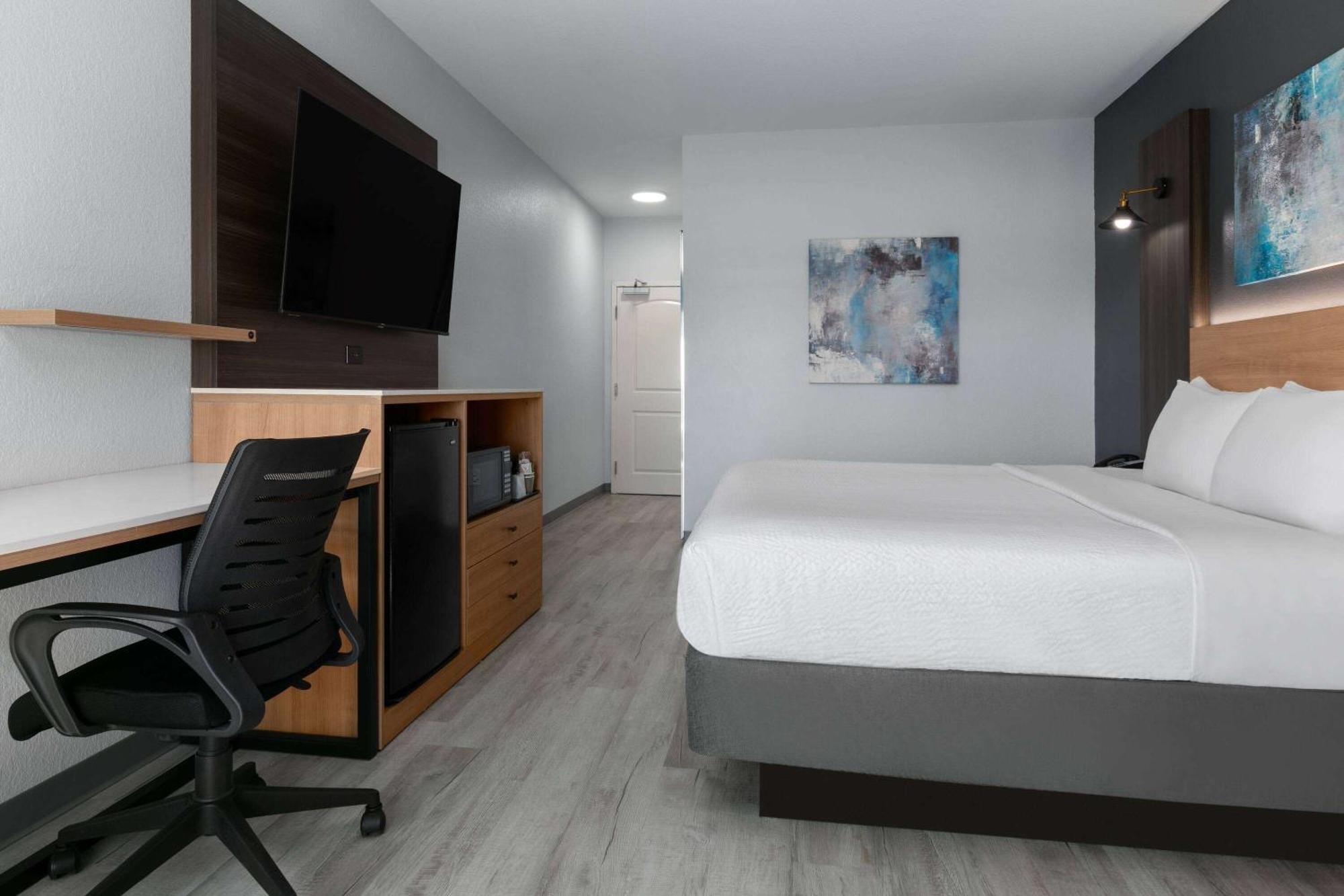 La Quinta Inn & Suites By Wyndham Ft Worth-Burleson Zewnętrze zdjęcie