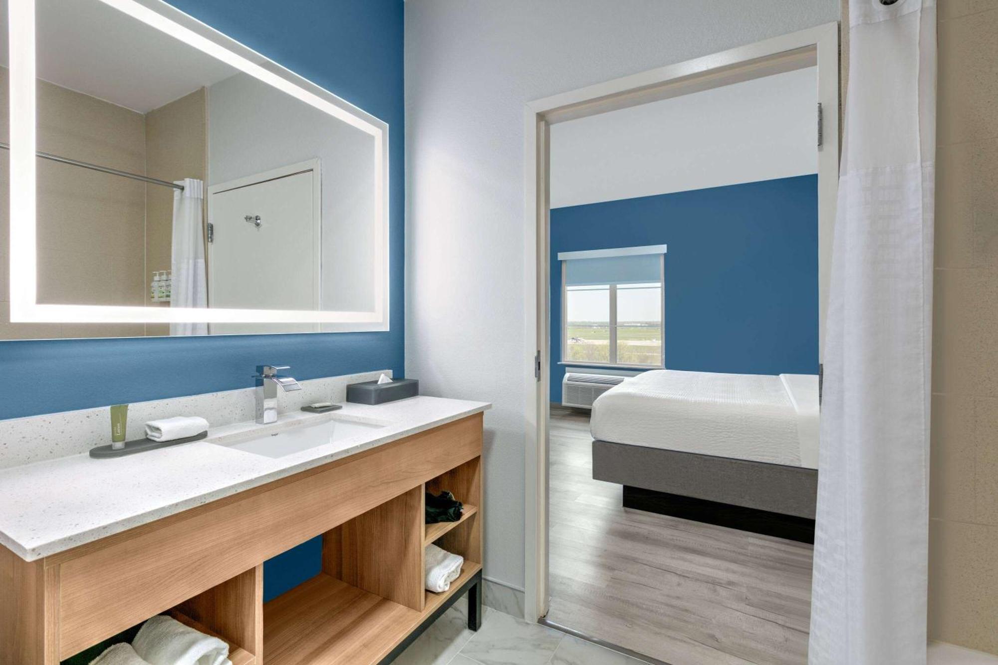 La Quinta Inn & Suites By Wyndham Ft Worth-Burleson Zewnętrze zdjęcie